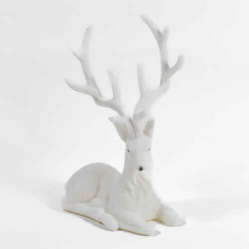 Бял елен пластмасов с мъх 22см - SF2137